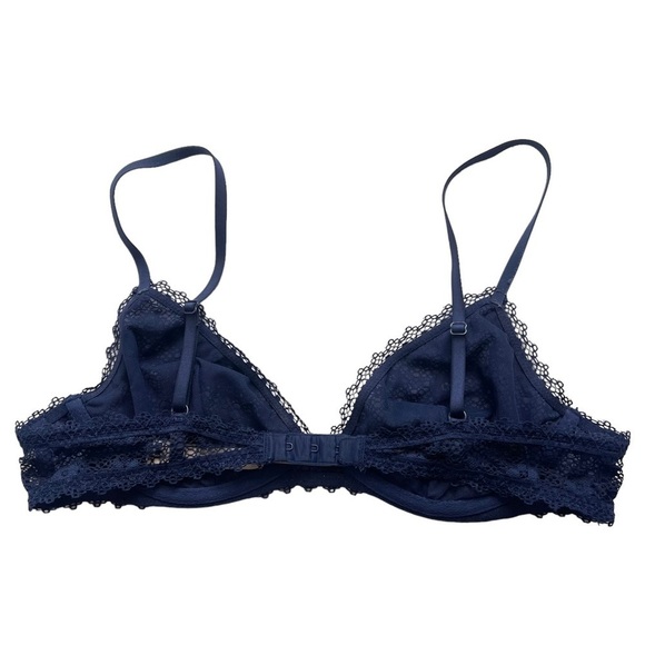 Victoria’s Secret Blue Lace Unlined Underwire Bra Size M Sexy - Picture 8 of 11